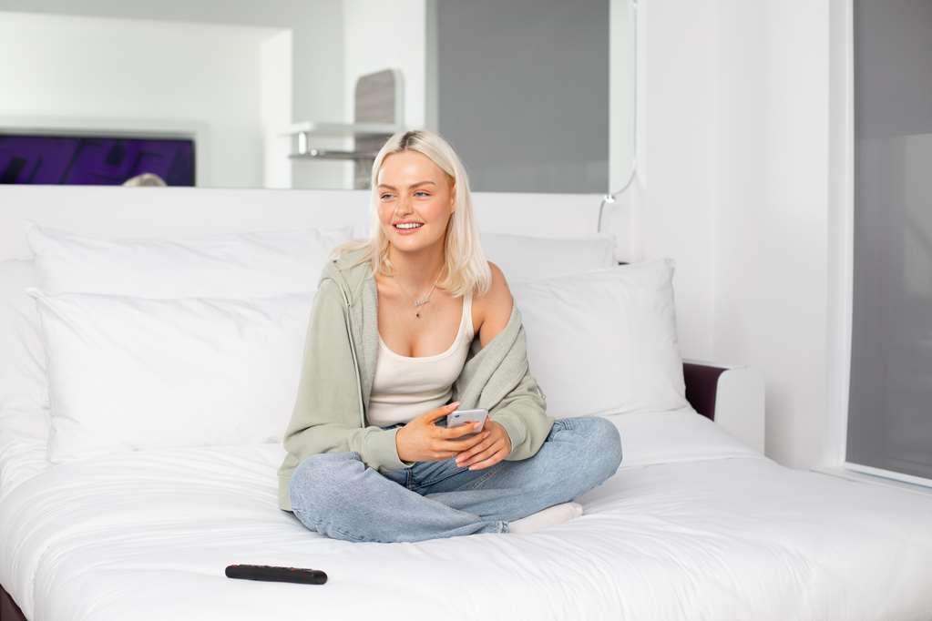 Yotel *